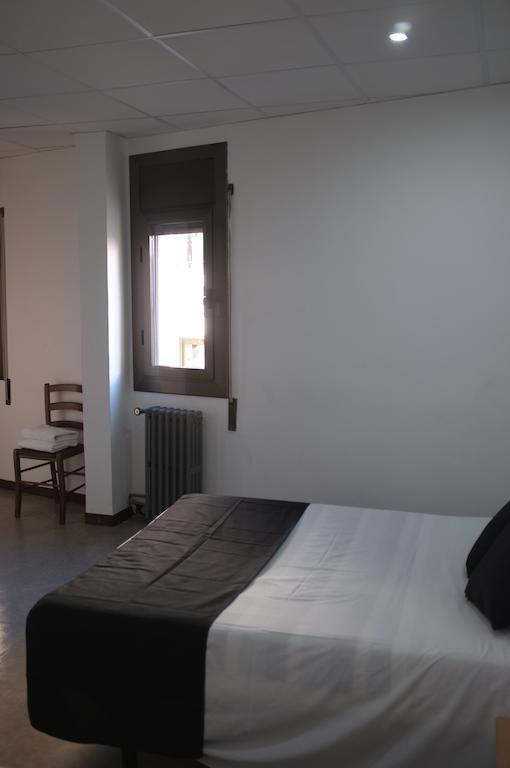 Hostal Europa Barcelona Room photo
